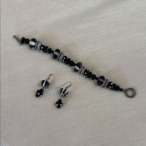 Black and White Glass Bead Bracelet & Earring Set - Women Jewelry